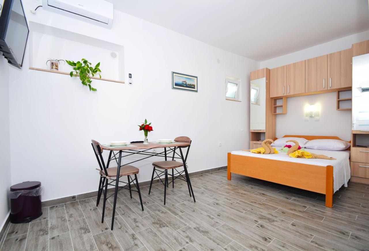 Holiday Home Zeljko,Marija & Jakov Starigrad Paklenica Exterior photo
