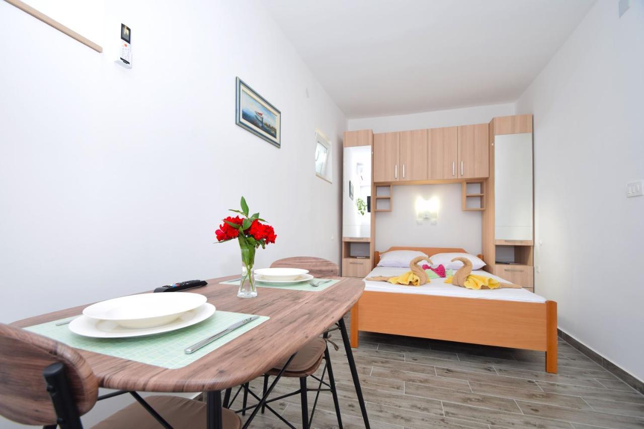 Holiday Home Zeljko,Marija & Jakov Starigrad Paklenica Exterior photo